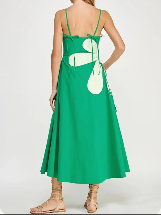 Floral Cutout Midi Dress - Picture 12 of 16